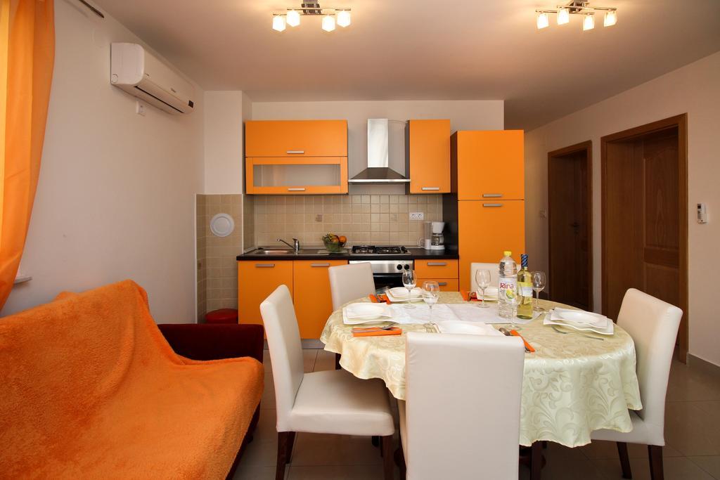 Apartments Koritnik 푸나트 객실 사진